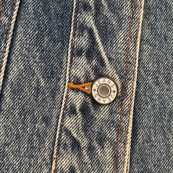 Beulah Blue Denim Jacket with White Lace Hem
( New ) - Picture 7 of 10